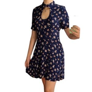 Forever 21 flower mini dress / S / EUC